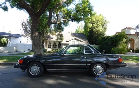 1986 Mercedes-Benz 560 Sl from USA, damaged, VIN WDBBA48D4GA047068